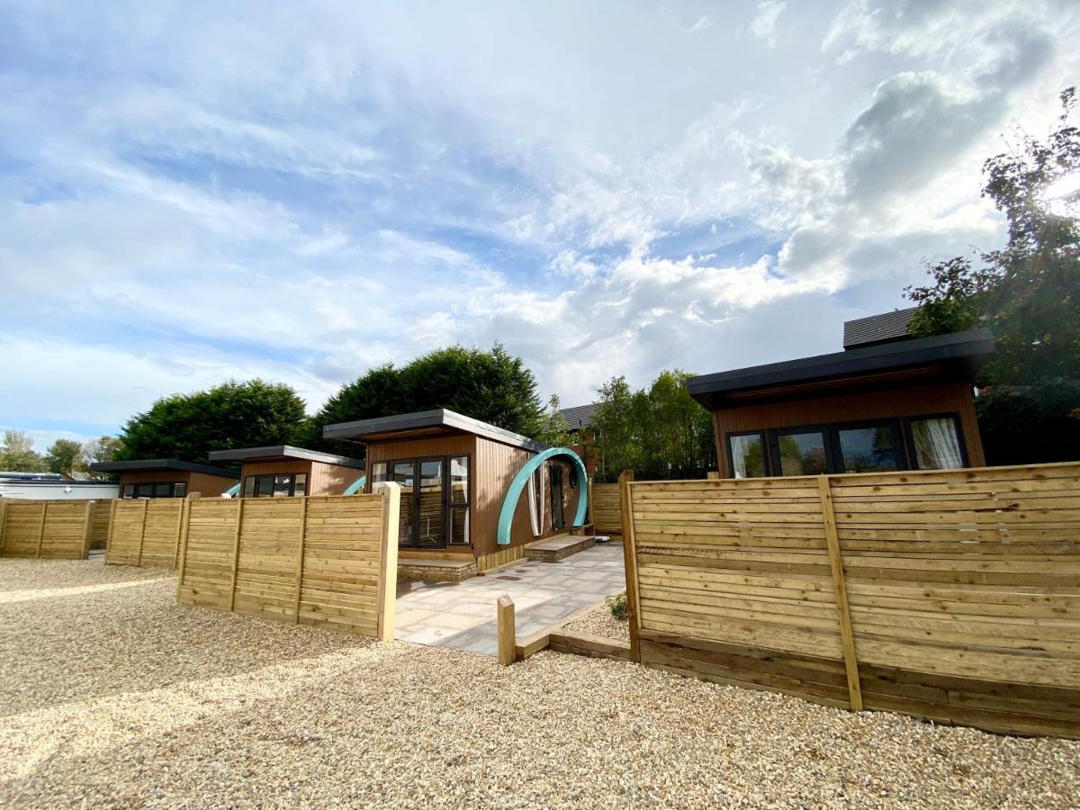 Elletson Park Wood Fired Hot Tubs, Caravans & Pods Pilling Exterior foto