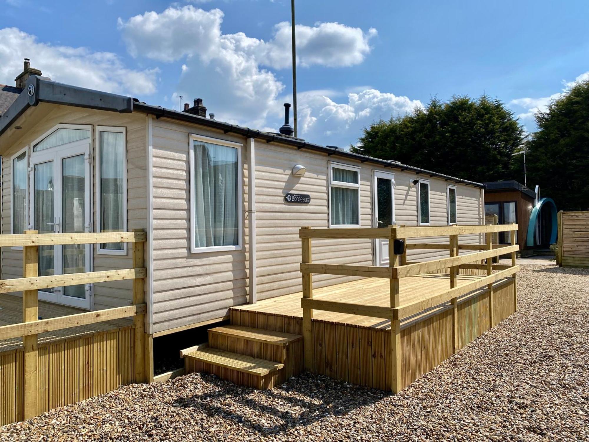 Elletson Park Wood Fired Hot Tubs, Caravans & Pods Pilling Exterior foto